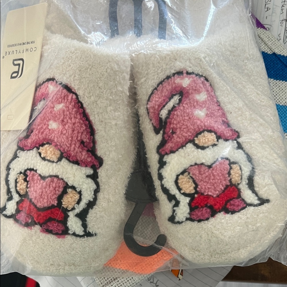 Cozy Gnome Slippers with Pink Hat